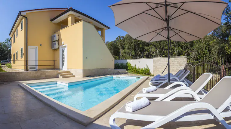 Villa Vita — villa with a private pool in Banjole